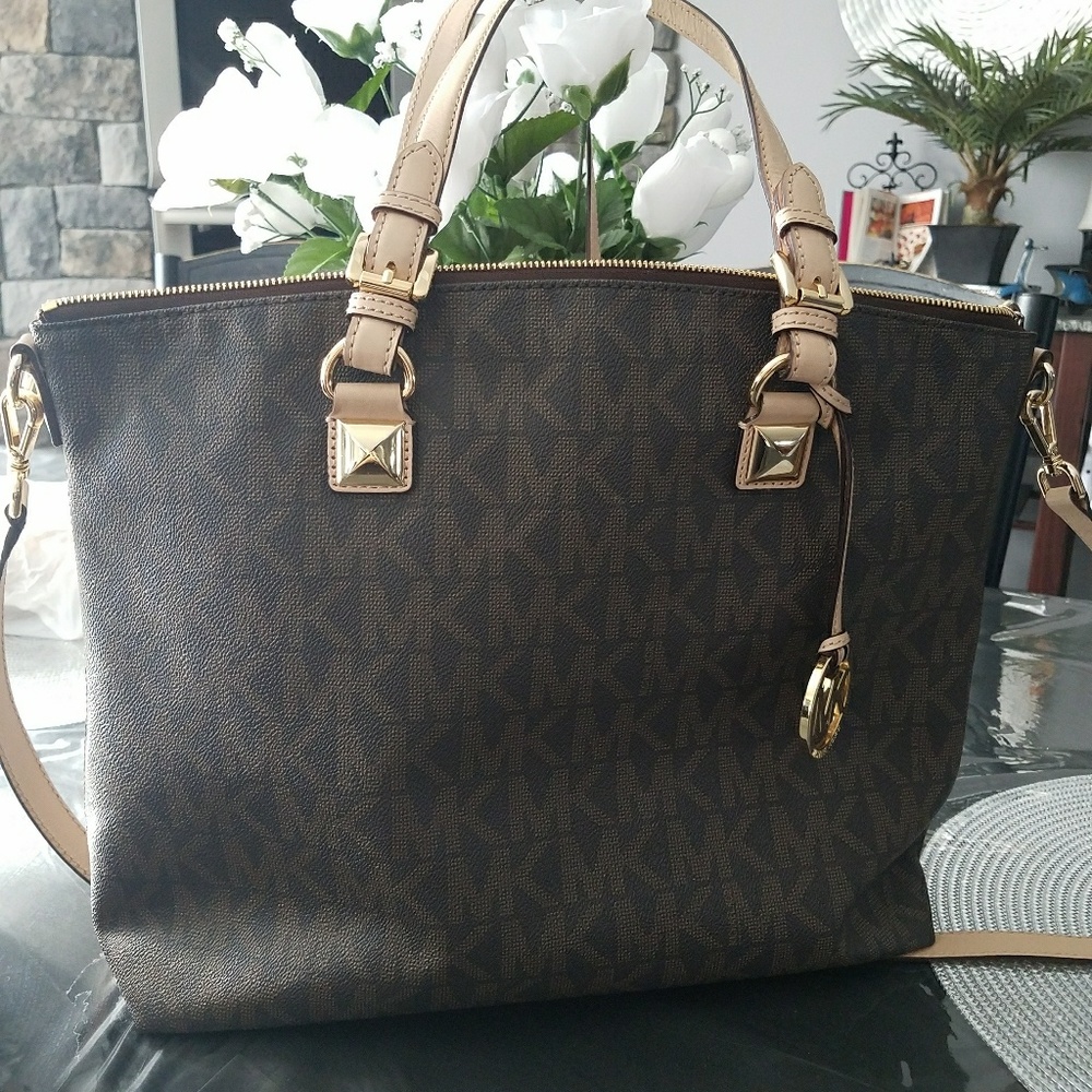 Michael Kors Jet Set TOTE